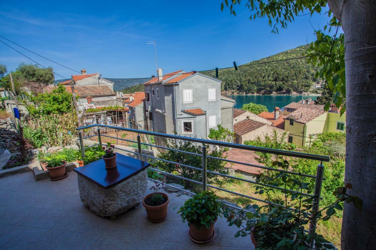 Apartment Surdic Valun Exterior foto
