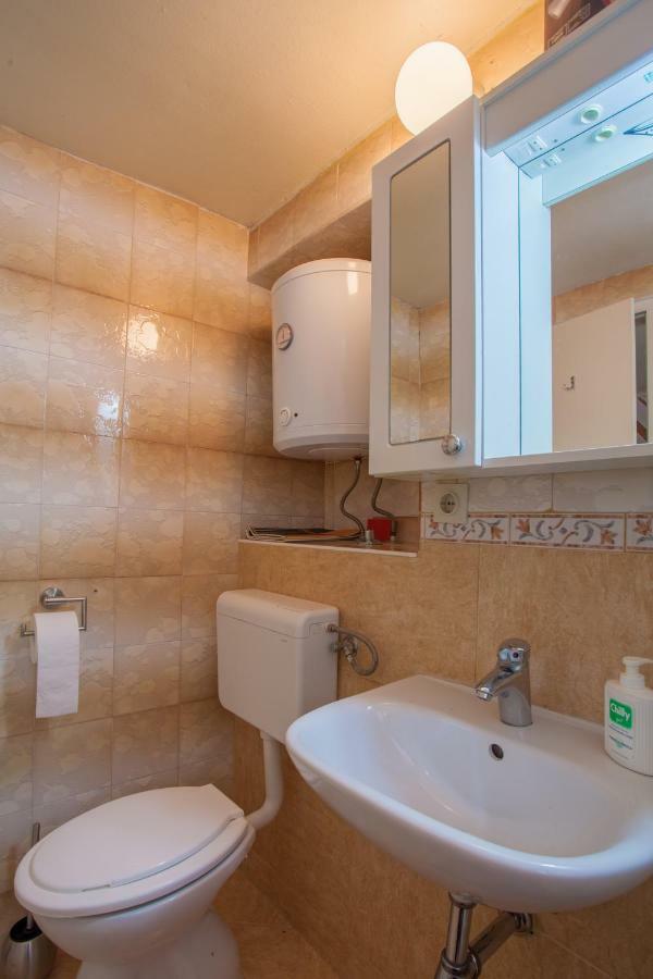 Apartment Surdic Valun Exterior foto